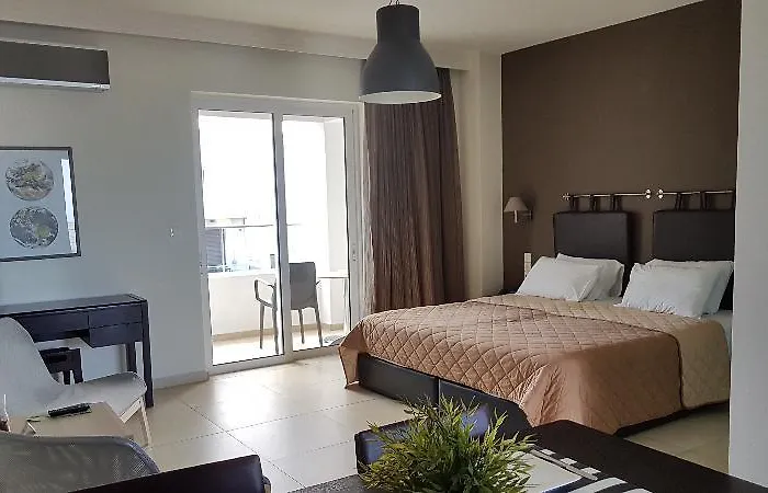 Cosmos Apartmanhotel 3*